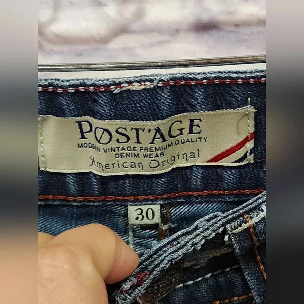Postage brand deep blue wash denim shorts with fading and whiskering Size 30